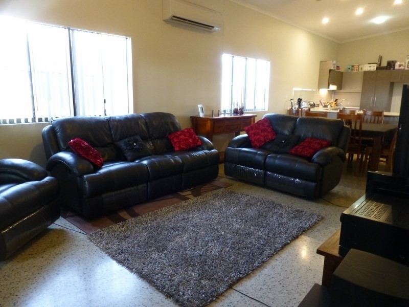 33 Bajamalu Drive, Baynton WA 6714