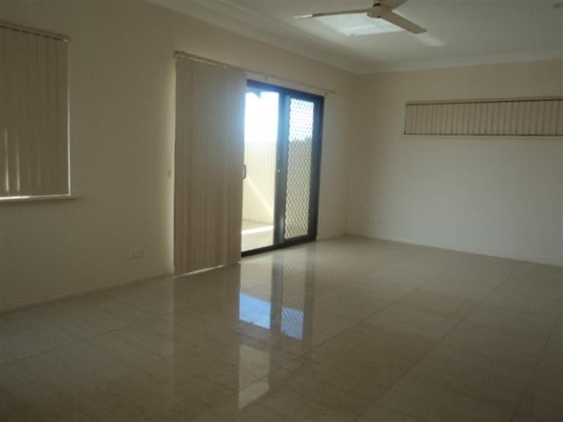 4/3 Badock Place, Millars Well WA 6714