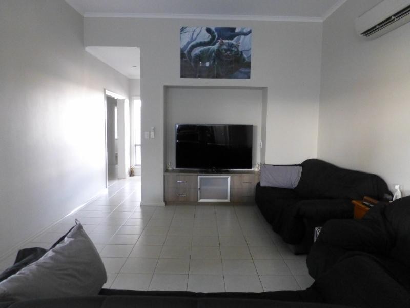 10 Nyumari Street, Baynton WA 6714