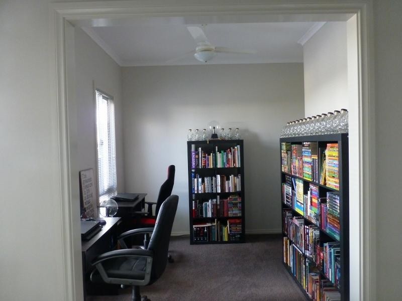 10 Nyumari Street, Baynton WA 6714