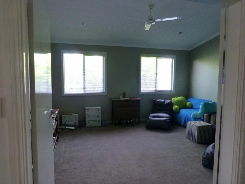 10 Nyumari Street, Baynton WA 6714