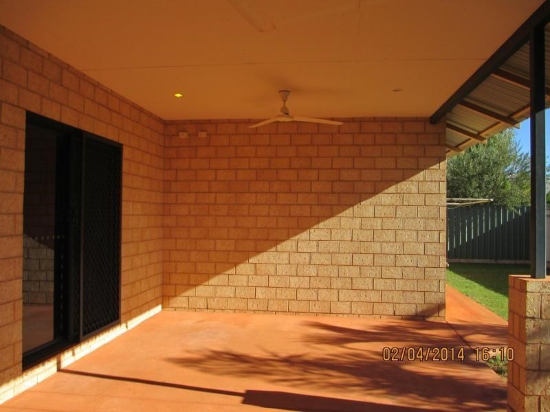 8 Delmere Way, Baynton WA 6714