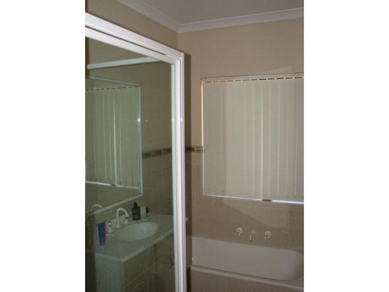 8 Rhonda Road, Baynton WA 6714