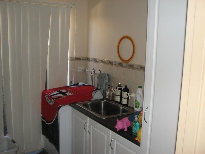 8 Rhonda Road, Baynton WA 6714