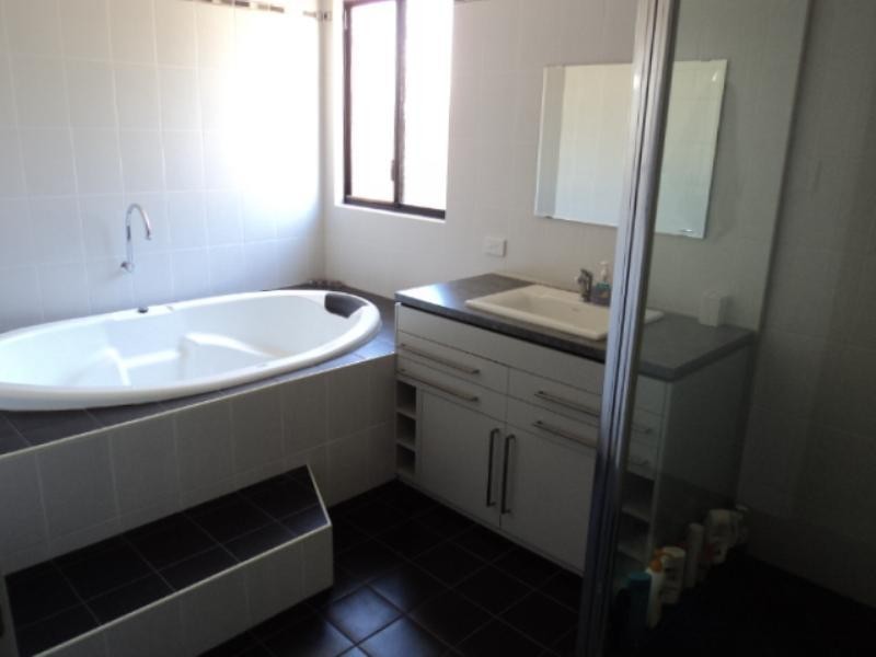 1 Armstrong Drive, Baynton WA 6714