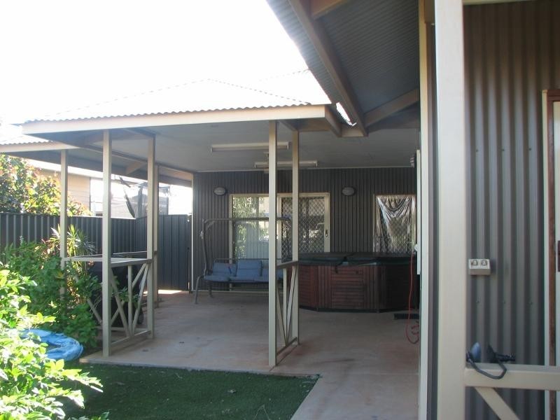 17 Bettong Bend, Baynton WA 6714