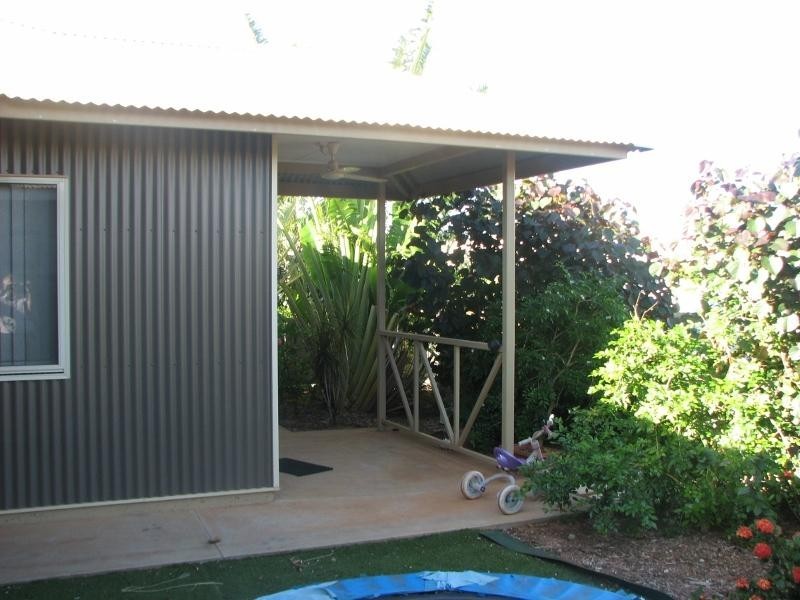 17 Bettong Bend, Baynton WA 6714