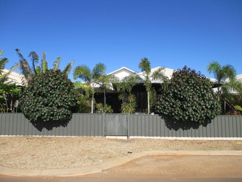 19 Bettong Bend, Baynton WA 6714