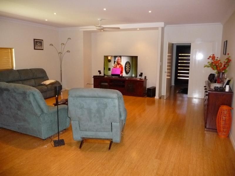 6 Kybra Way, Baynton WA 6714