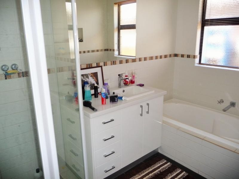 6 Kybra Way, Baynton WA 6714