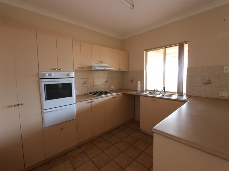 8F Wedge Place, Millars Well WA 6714