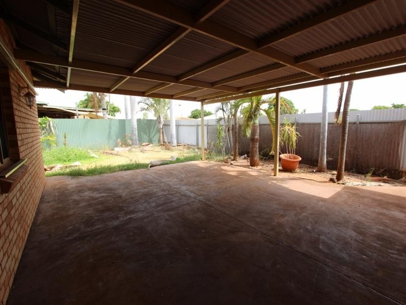 8F Wedge Place, Millars Well WA 6714