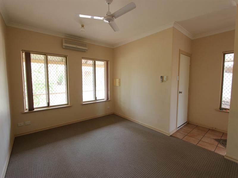 8F Wedge Place, Millars Well WA 6714