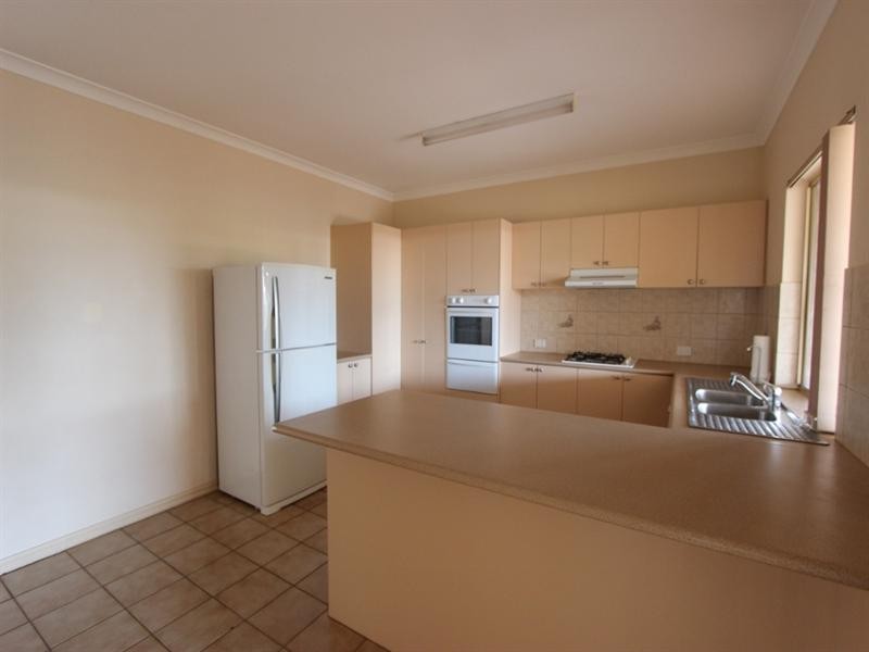 8F Wedge Place, Millars Well WA 6714