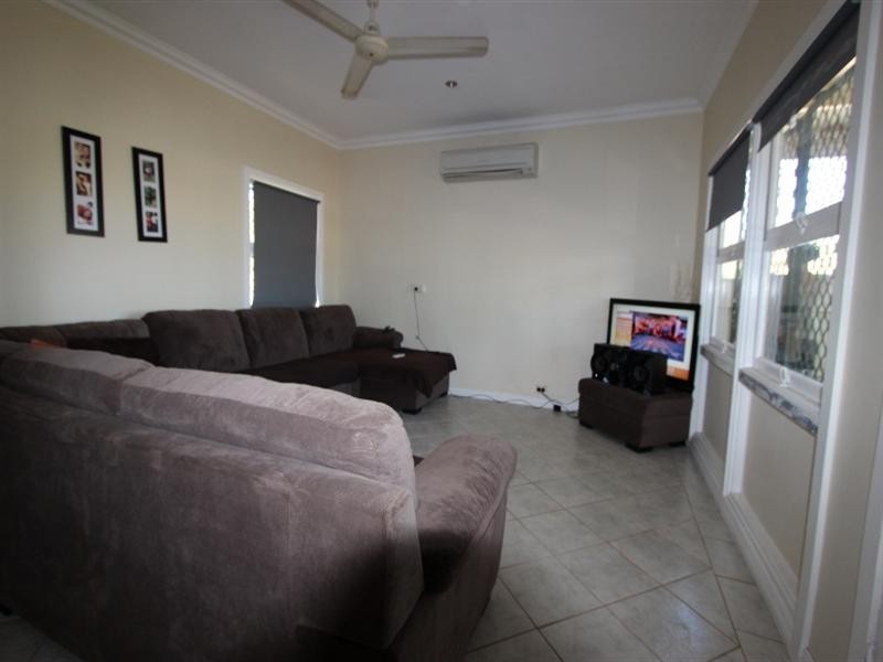 1 Baynton Way, Wickham WA 6720
