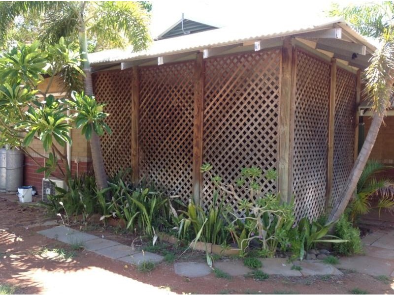 21 Campbell Crescent, Baynton WA 6714