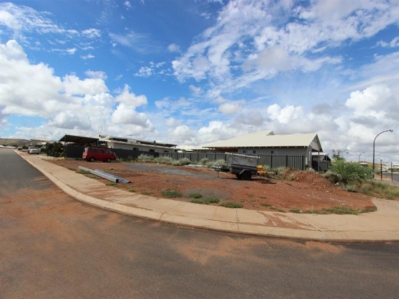 82 Bajamalu Drive, Baynton WA 6714
