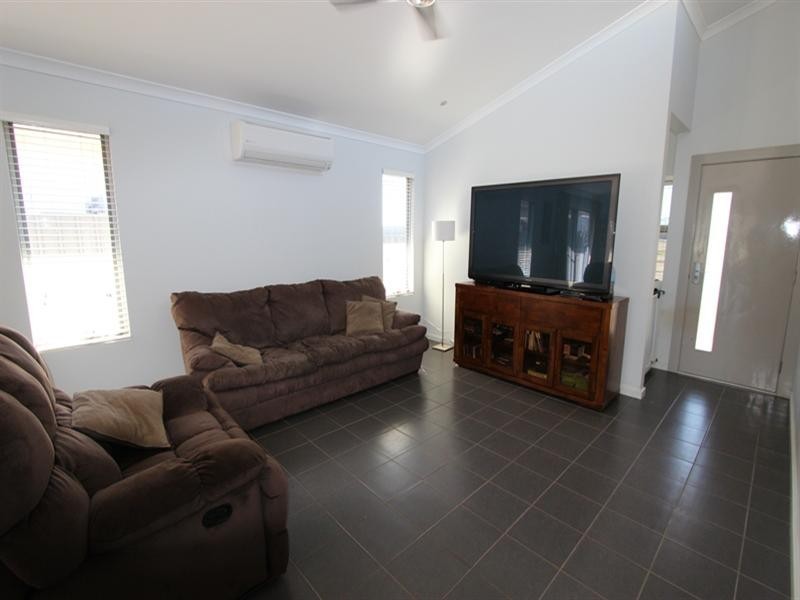 35 Bajamalu Drive, Baynton WA 6714