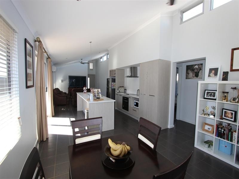 35 Bajamalu Drive, Baynton WA 6714