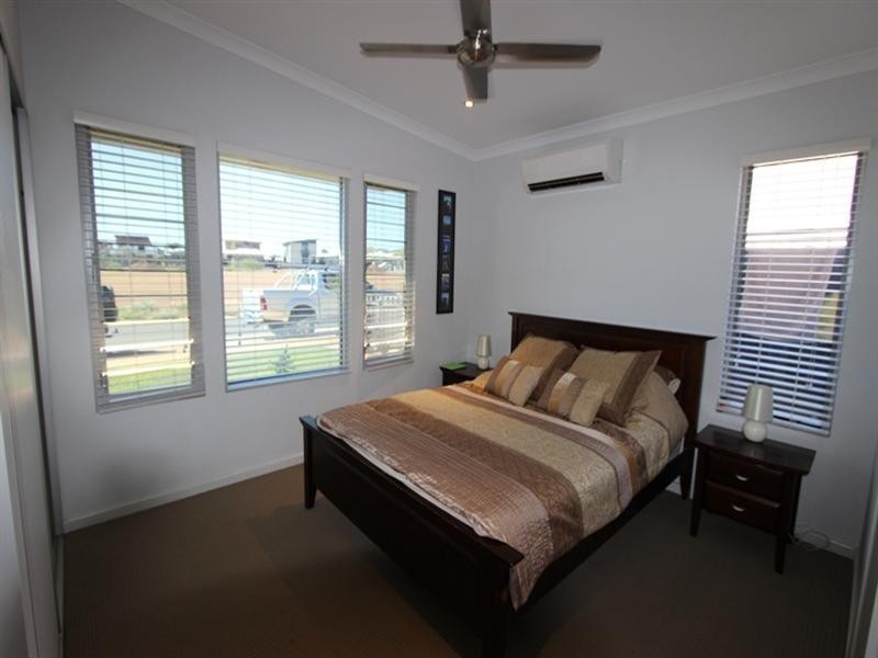 35 Bajamalu Drive, Baynton WA 6714