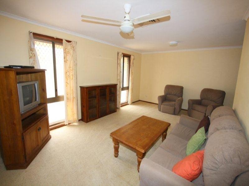 2 Lacey Place, Millars Well WA 6714