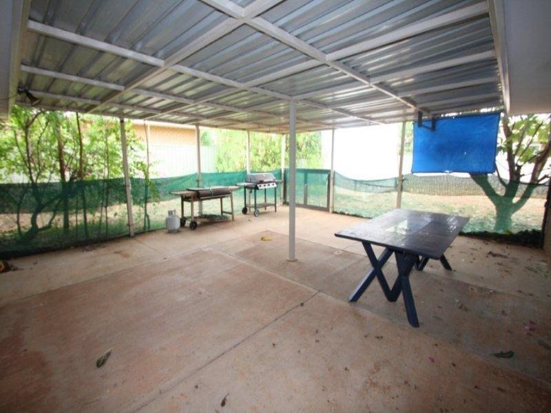 2 Lacey Place, Millars Well WA 6714