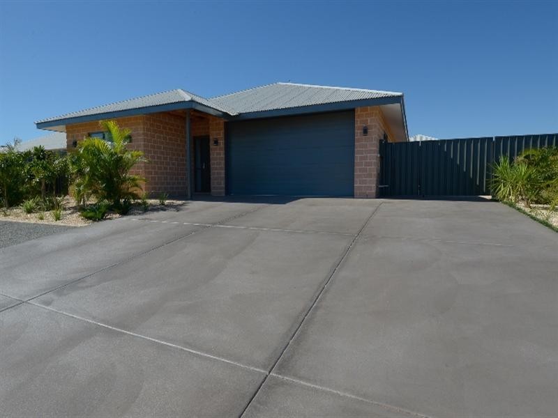 17 Mujira Ramble, Baynton WA 6714