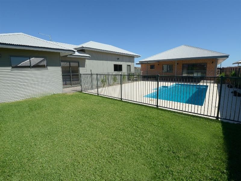 17 Mujira Ramble, Baynton WA 6714