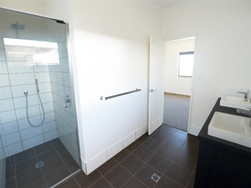 17 Mujira Ramble, Baynton WA 6714