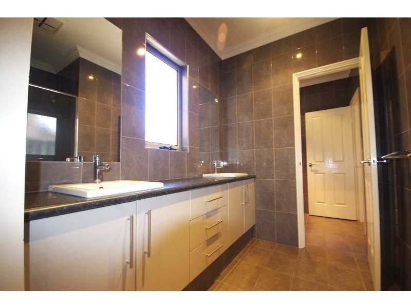 27B Moynes Court, Baynton WA 6714