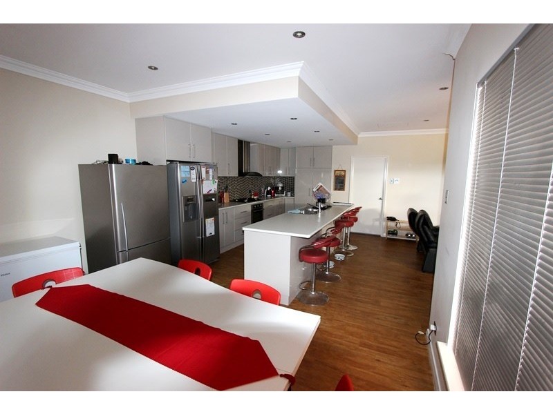 27B Moynes Court, Baynton WA 6714