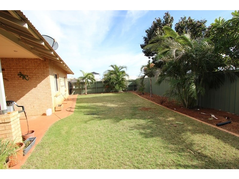 16 Schooner Street, Baynton WA 6714