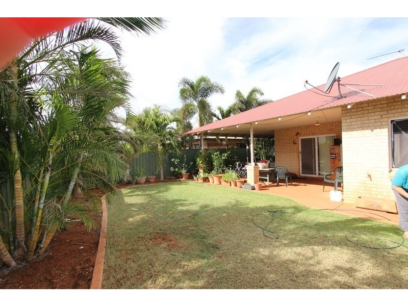 16 Schooner Street, Baynton WA 6714