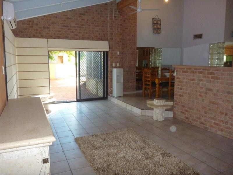 10 Stuart Crescent, Dampier WA 6713