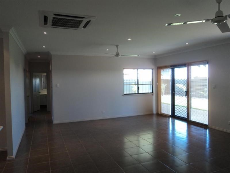 13 Yirrawarri Street, Baynton WA 6714