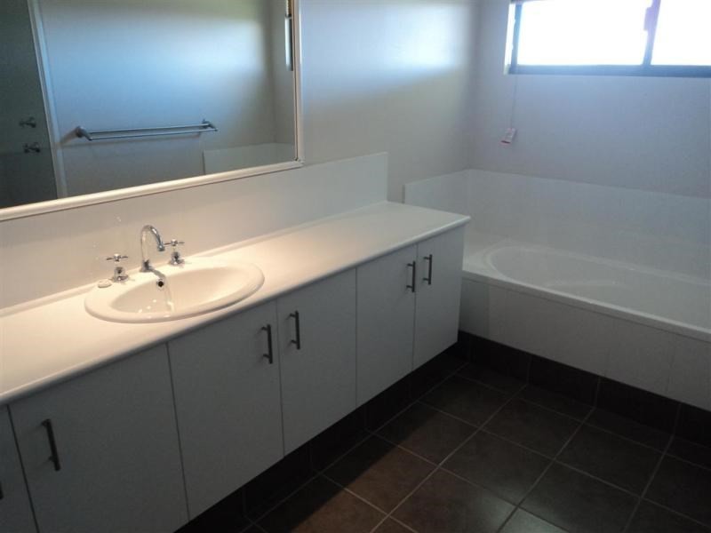 13 Yirrawarri Street, Baynton WA 6714