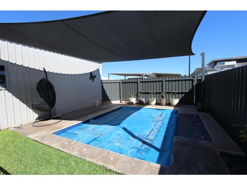 35 Bajamalu Drive, Baynton WA 6714