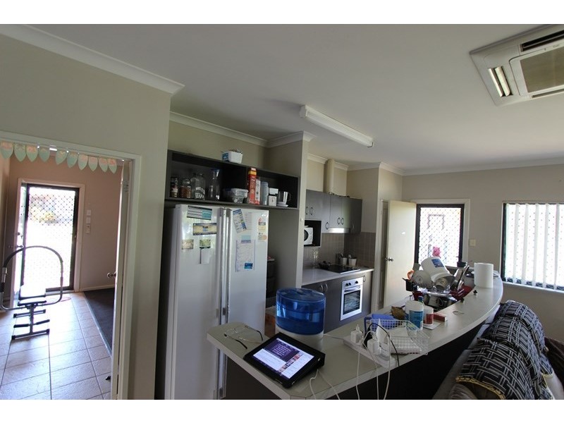 10 Delmere Way, Baynton WA 6714