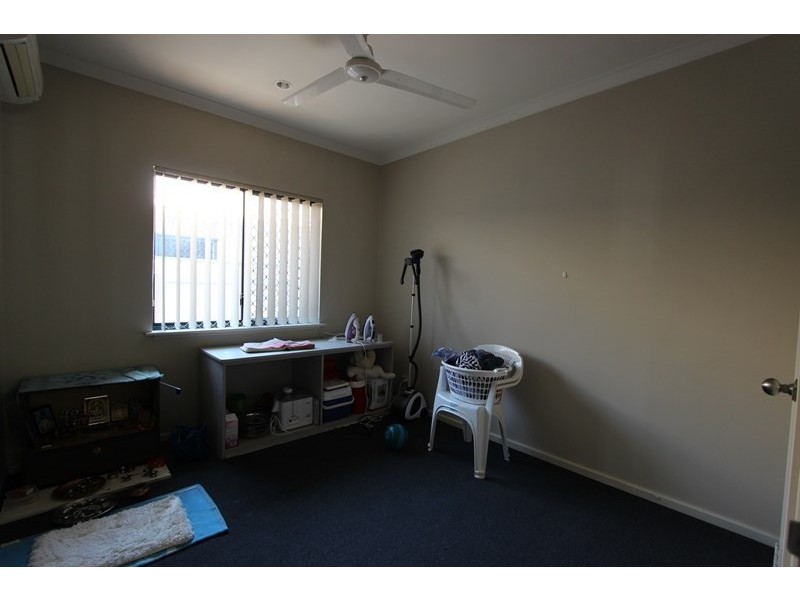 10 Delmere Way, Baynton WA 6714