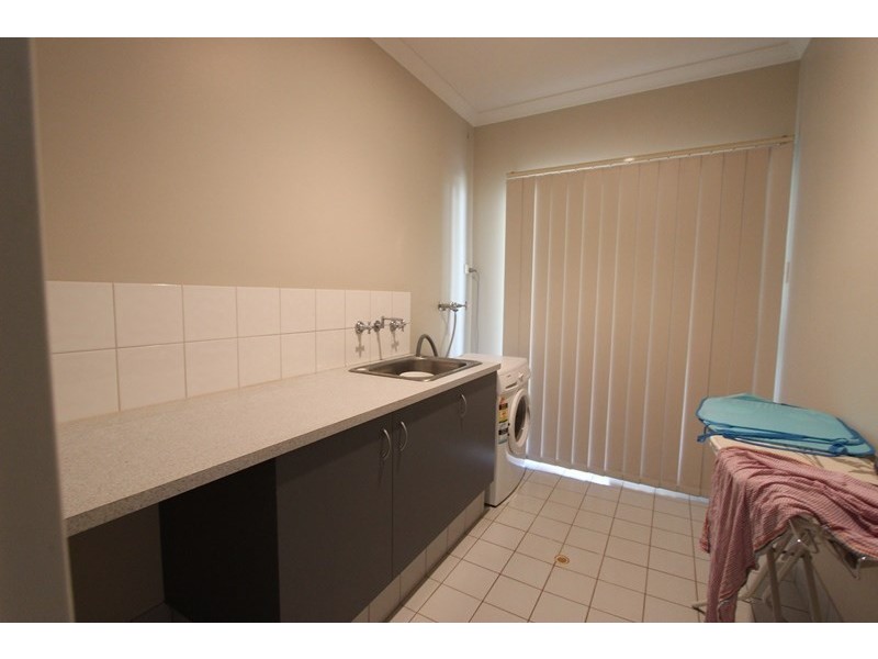 10 Delmere Way, Baynton WA 6714