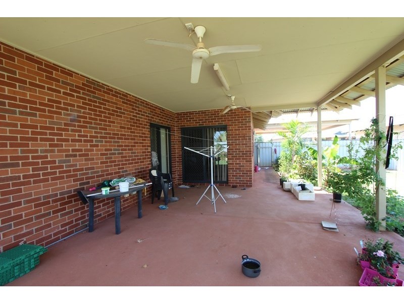 10 Delmere Way, Baynton WA 6714