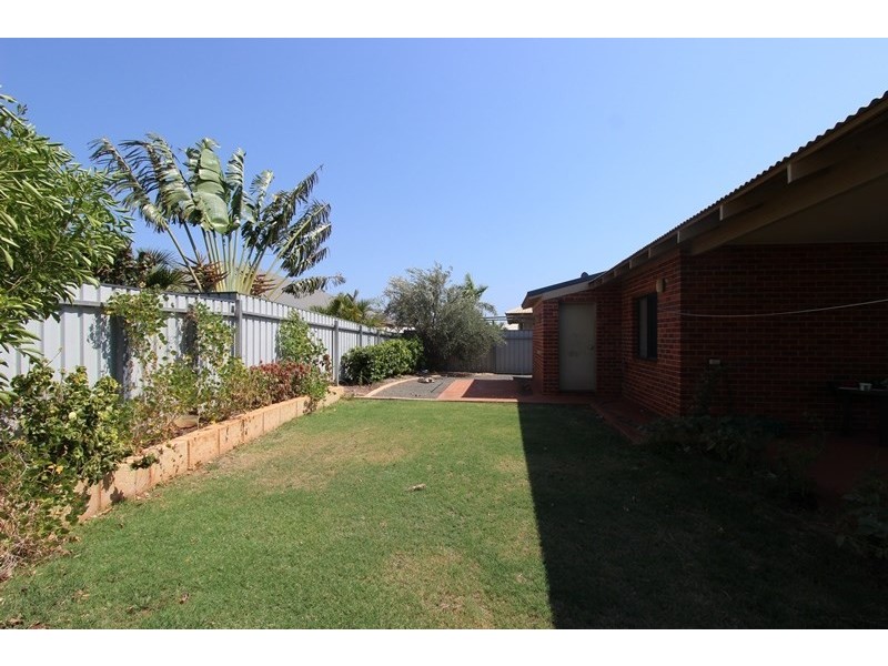 10 Delmere Way, Baynton WA 6714