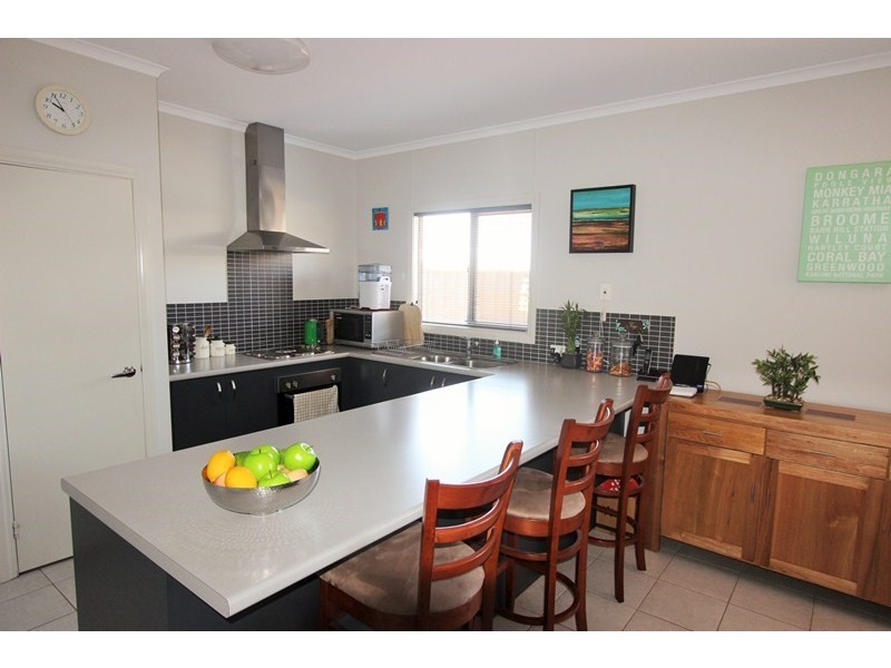 7 Bettong Bend, Baynton WA 6714