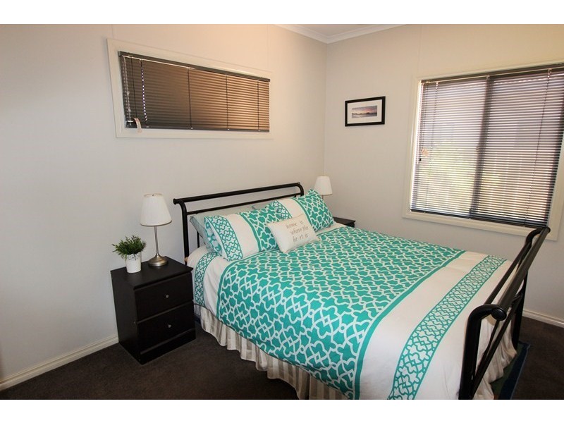 7 Bettong Bend, Baynton WA 6714