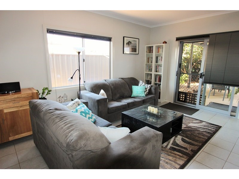 7 Bettong Bend, Baynton WA 6714