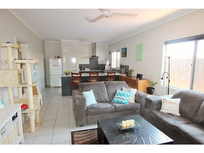 7 Bettong Bend, Baynton WA 6714