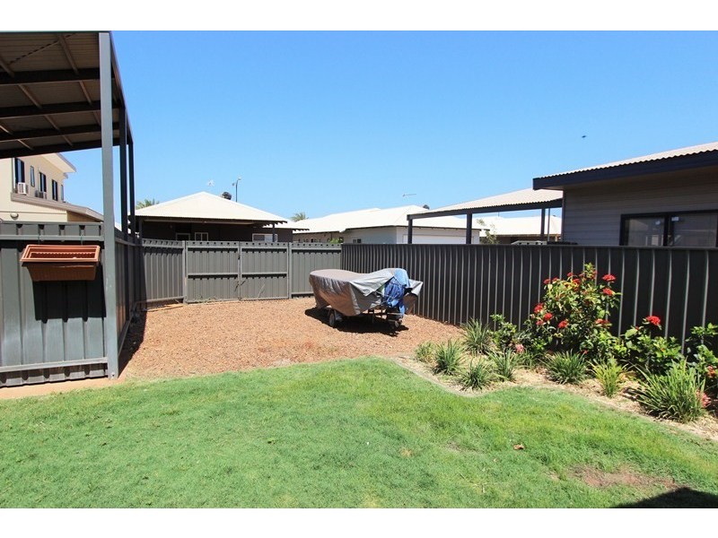 7 Bettong Bend, Baynton WA 6714