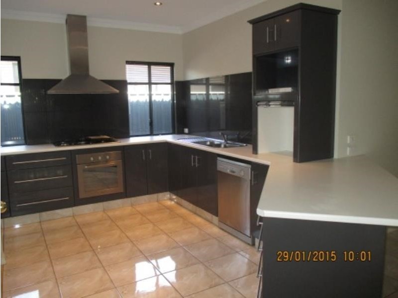 18 Ridge Elbow, Nickol WA 6714