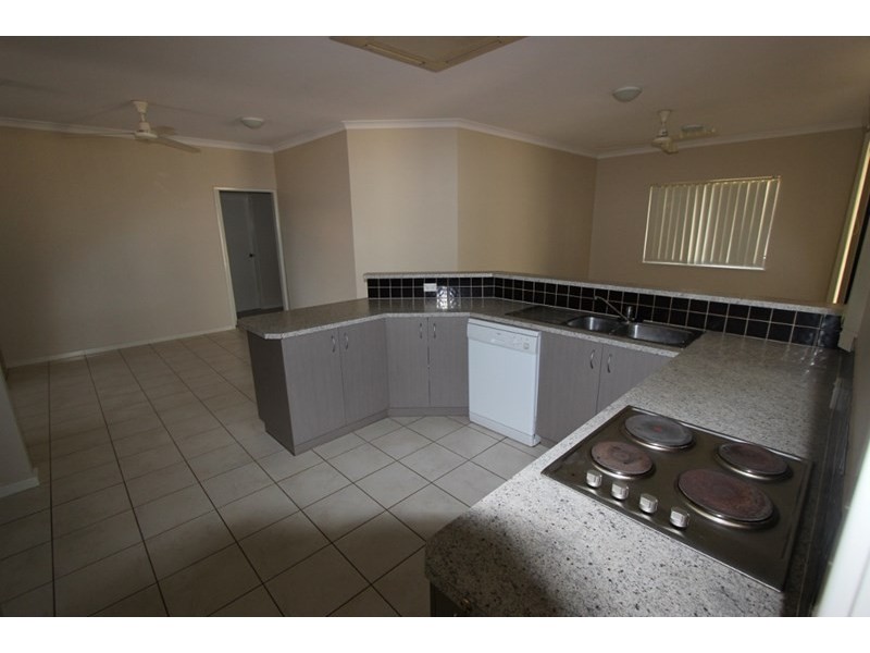 10 Haldane Crescent, Baynton WA 6714