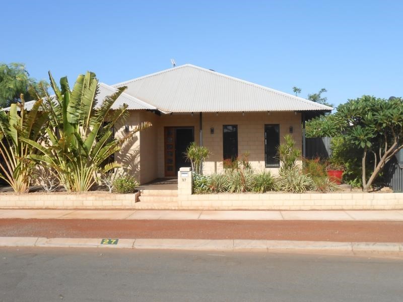 27 Bettong Bend, Baynton WA 6714